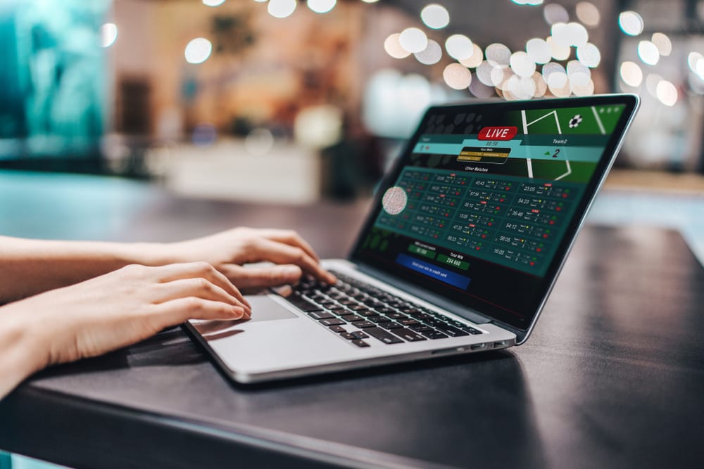 Live Casino vs RNG Games: Which Offers Better Odds for Players? Live Casino vs RNG Games: Which Offers Better Odds for Players?